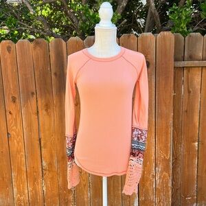 Free People BohoThermal Cuff Tee Rio Orange
Long Sleeve Women Size Medium